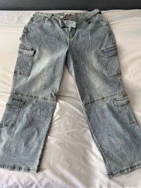 NWOT CELEBRITY ACE Cargo Jeans Size 18 Baggy Belted
